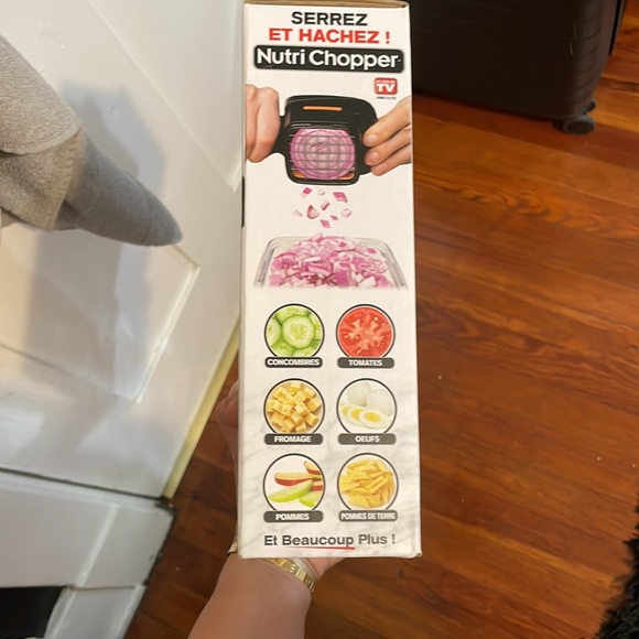 BRAND NEW NEVER OPENED NUTRI CHOPPER - Picture 2 of 3